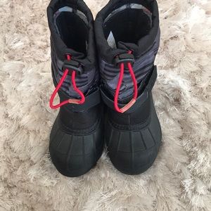 Columbia kids snow boots